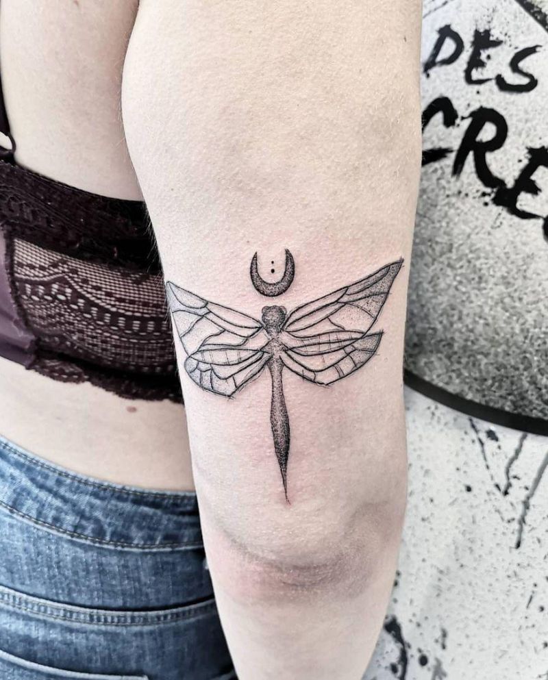 30 Pretty Dragonfly Tattoos You Will Love