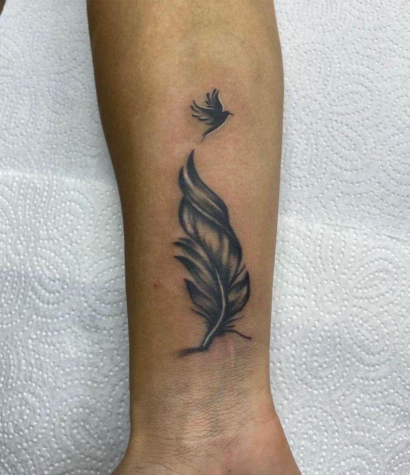 30 Pretty Feather Tattoos You Must Try