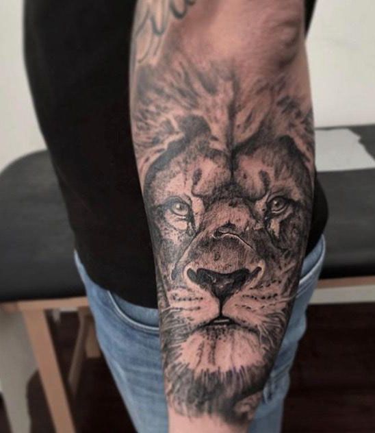 30 Pretty Lion Tattoos Show Your Temperament