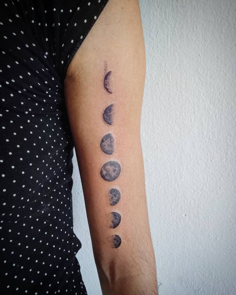 30 Pretty Moon Tattoos You Will Love