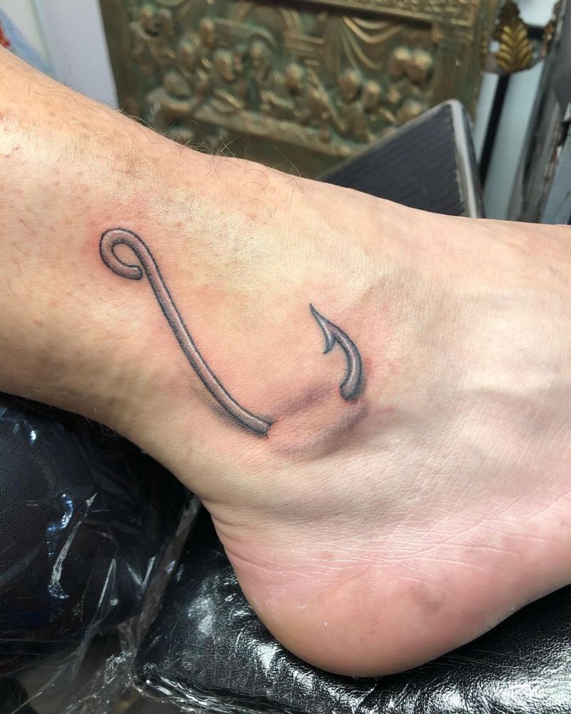 30 Pretty Fishhook Tattoos You Must Try