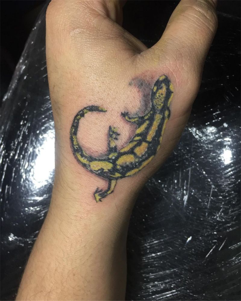 30 Pretty Salamander Tattoos to Inspire You