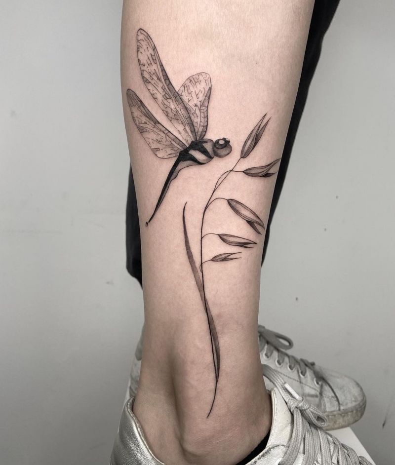 30 Pretty Dragonfly Tattoos You Will Love