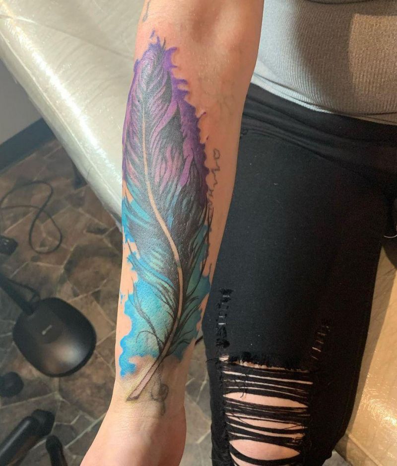 30 Pretty Feather Tattoos You Must Try