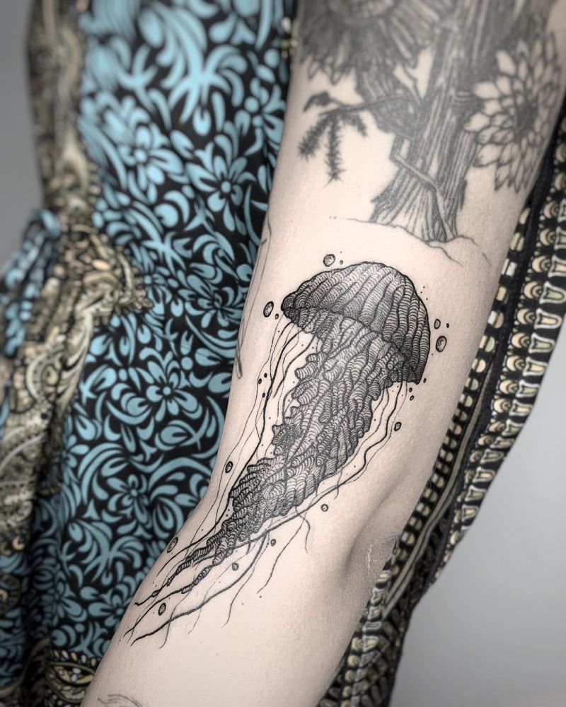 30 Pretty Jellyfish Tattoos You Must Try