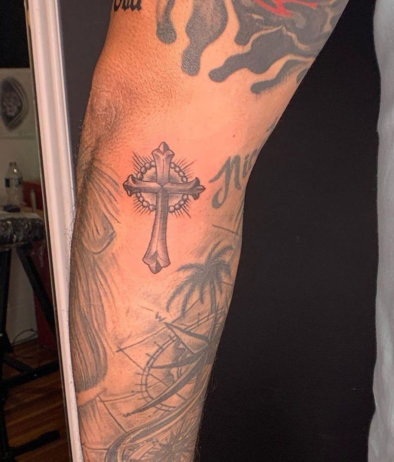 30 Pretty Cross Tattoos You Will Love