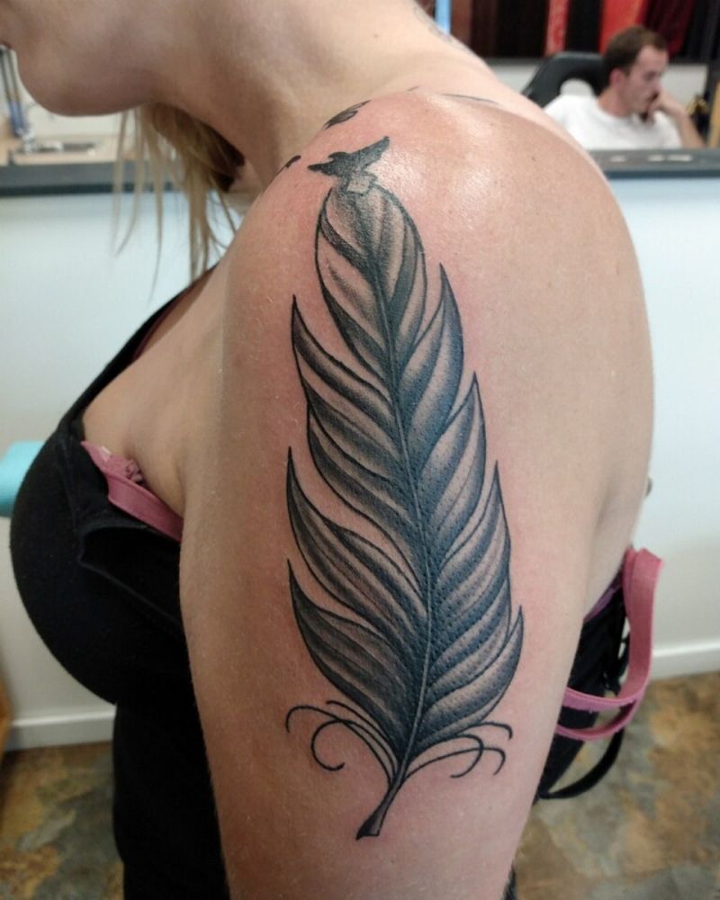 30 Pretty Feather Tattoos You Must Try