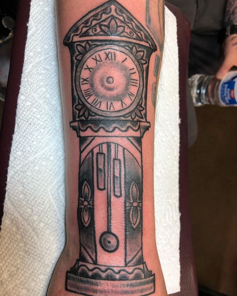 30 Pretty Grandfather Clock Tattoos for Inspiration