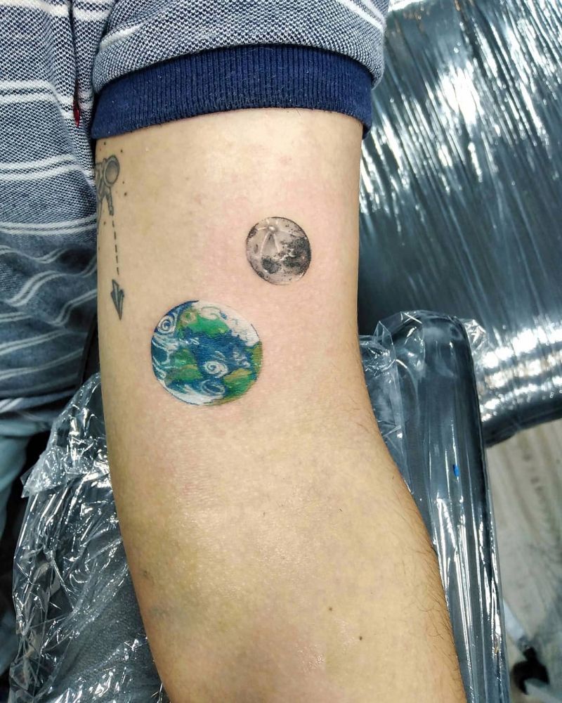 30 Pretty Earth Tattoos to Inspire You