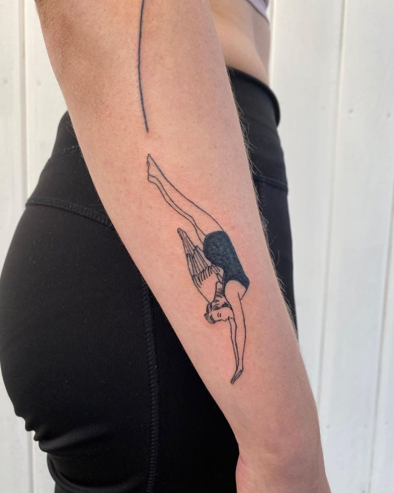 30 Pretty Swimmer Tattoos You Must Try