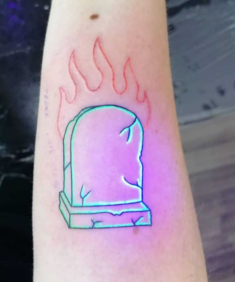 30 Pretty UV Tattoos for Inspiration