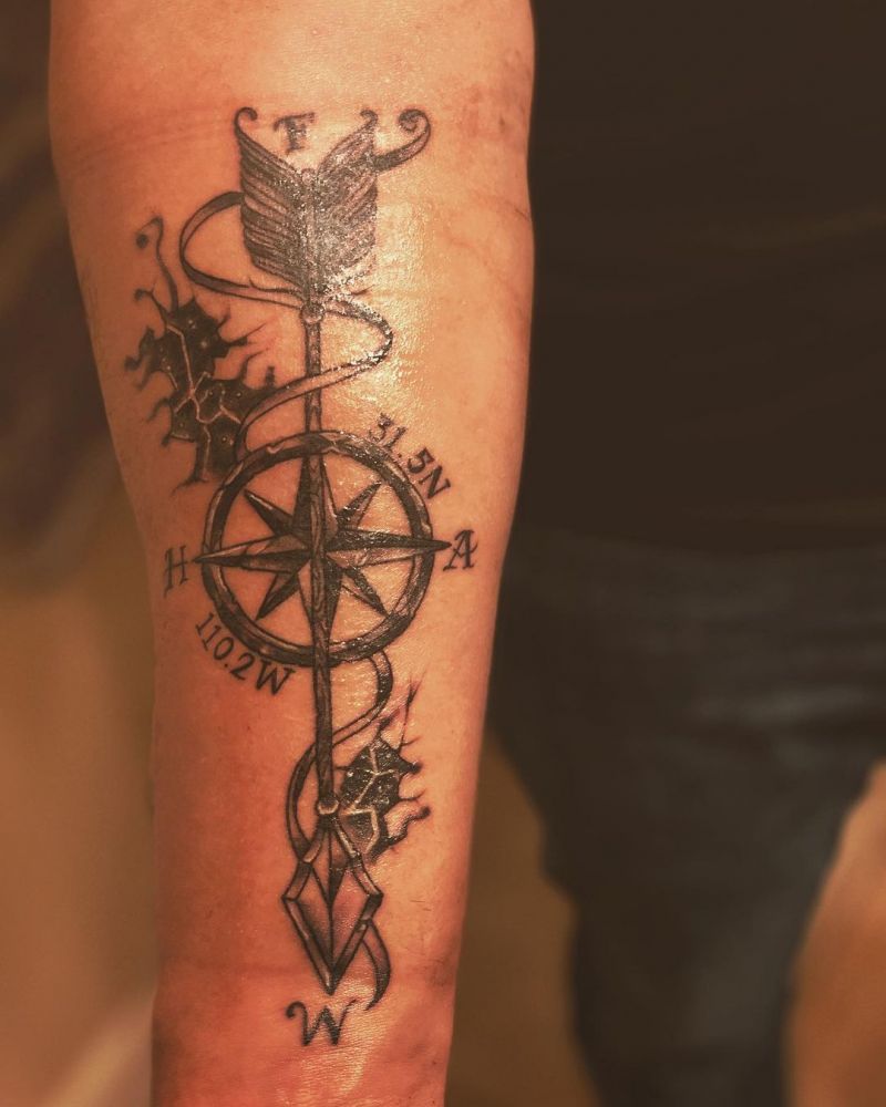 30 Pretty Arrow Compass Tattoos to Inspire You
