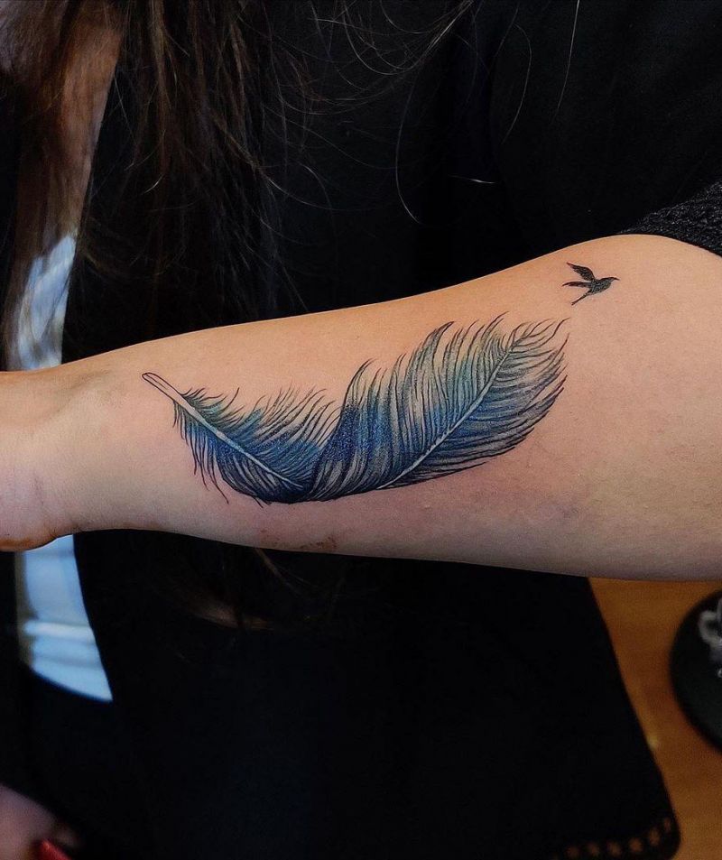 30 Pretty Feather Tattoos You Must Try