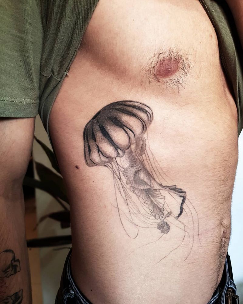 30 Pretty Jellyfish Tattoos You Must Try