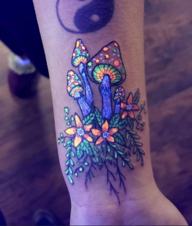 30 Pretty UV Tattoos for Inspiration