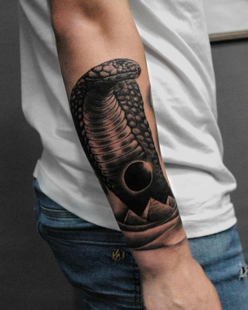 30 Pretty Cobra Tattoos to Inspire You