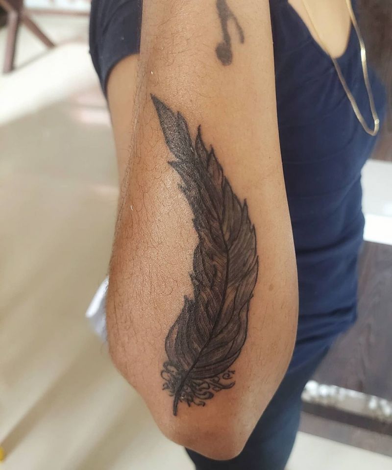 30 Pretty Feather Tattoos You Must Try