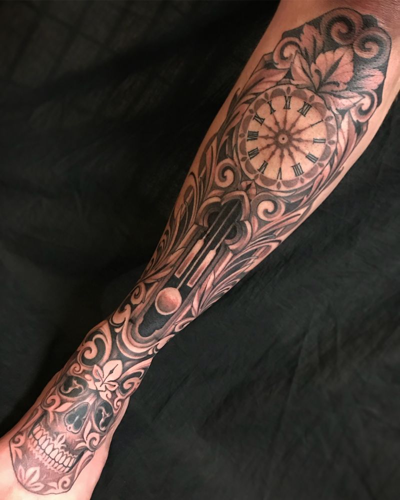 30 Pretty Grandfather Clock Tattoos for Inspiration