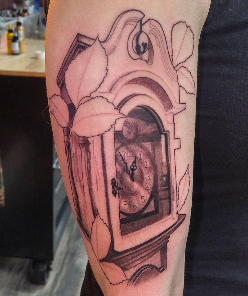 30 Pretty Grandfather Clock Tattoos for Inspiration