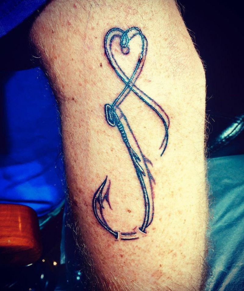 30 Pretty Fishhook Tattoos You Must Try