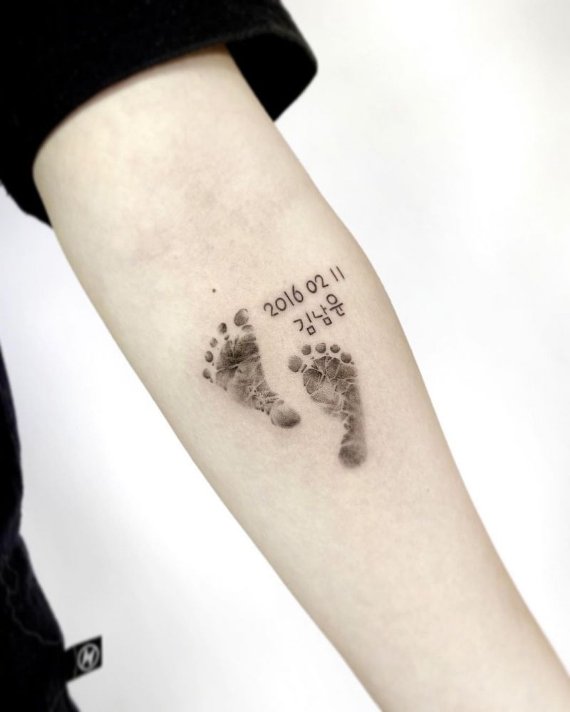 30 Pretty Footprint Tattoos to Inspire You