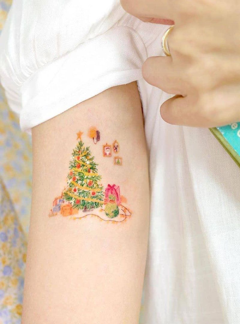 30 Pretty Christmas Tree Tattoos to Celebrate The Festival