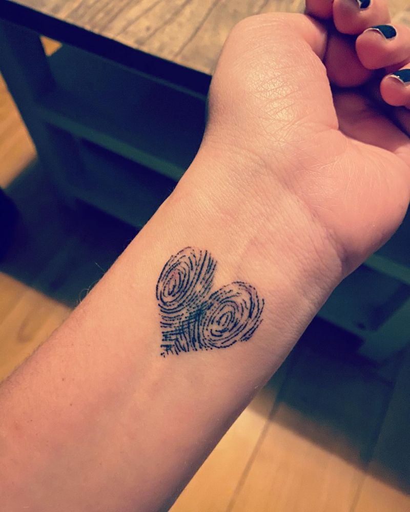 30 Pretty Fingerprint Tattoos Let You Remember The Most Important Person