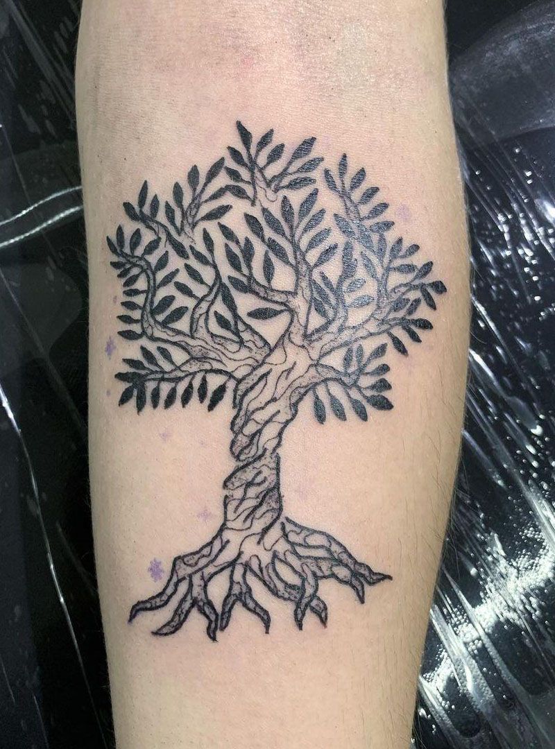 30 Pretty Family Tree Tattoos You Want to Try