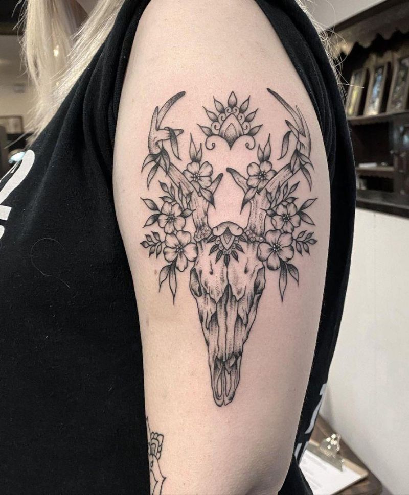 30 Pretty Deer Skull Tattoos Make You More Attractive