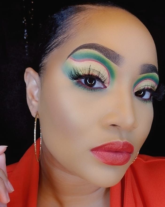 30 Glamorous Christmas Makeup Looks For Holiday