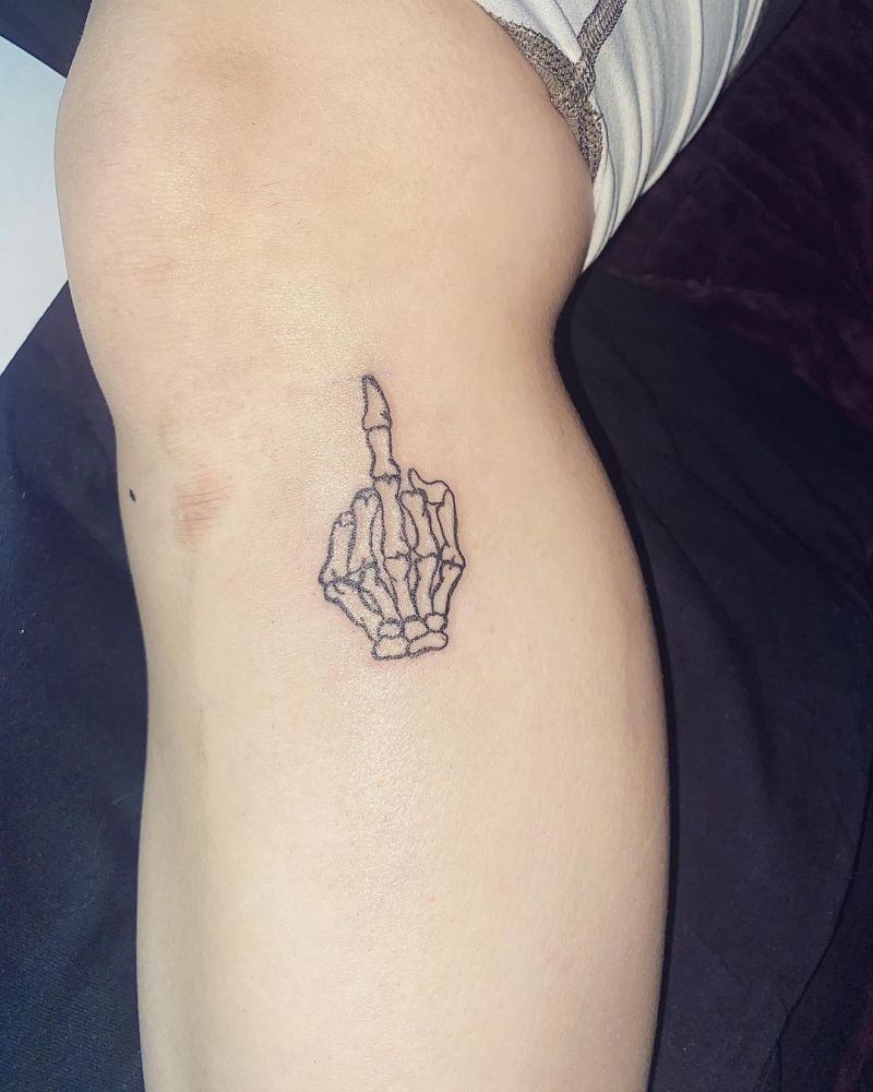 30 Pretty Skeleton Hand Tattoos Make You Attractive