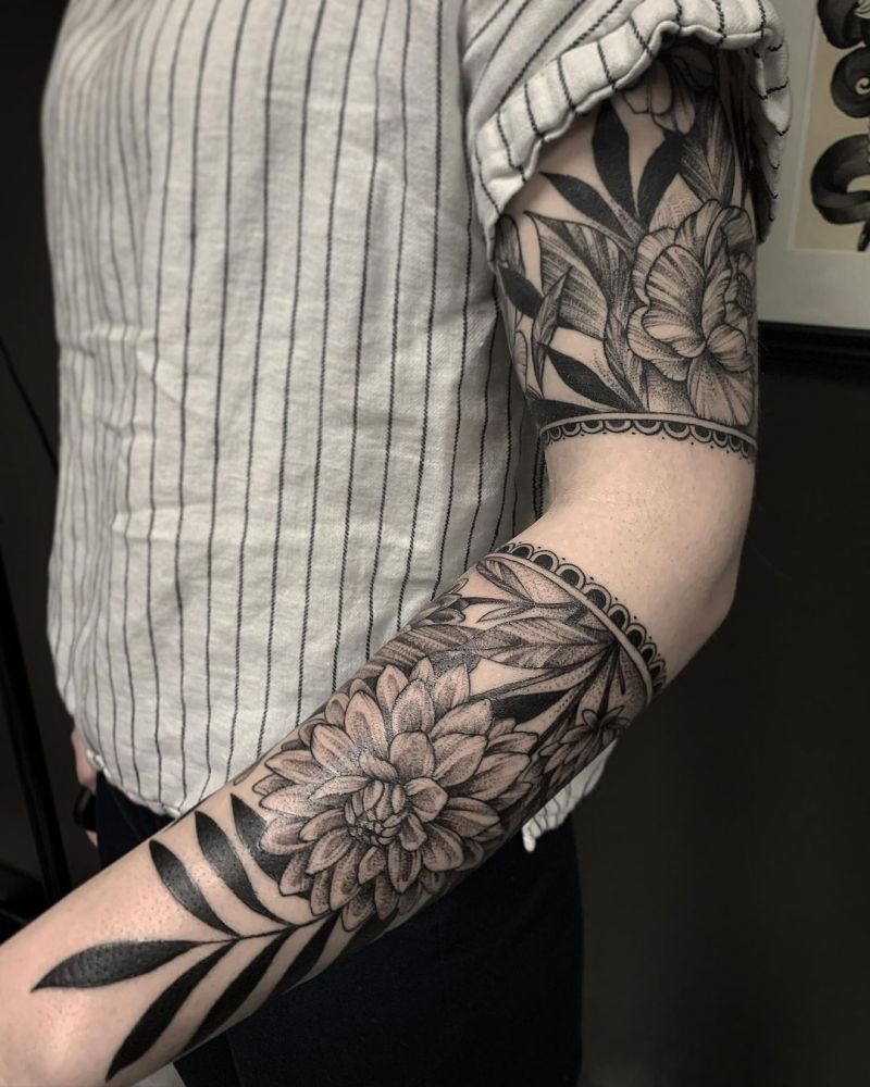 30 Pretty Dahlia Tattoos You Must Try