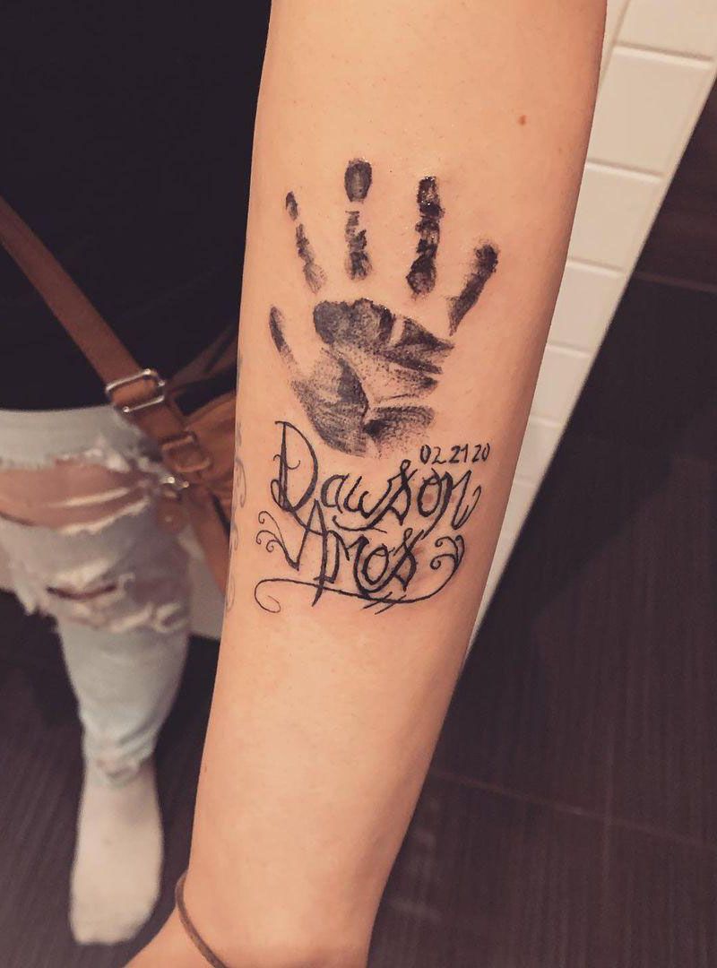 30 Pretty Handprint Tattoos You Can't Help Trying