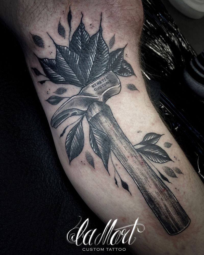 30 Pretty Hammer Tattoos You Will Love