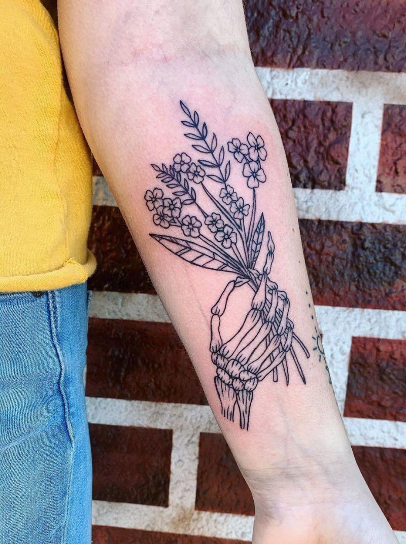 30 Pretty Skeleton Hand Tattoos Make You Attractive