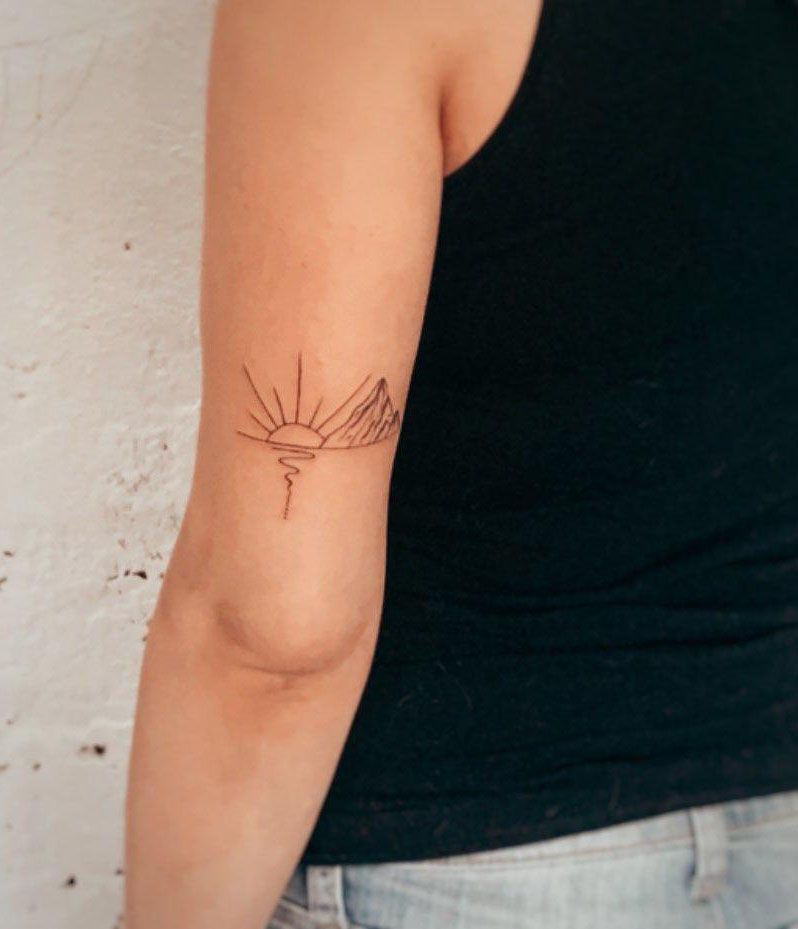 30 Pretty Skyline Tattoos to Inspire You