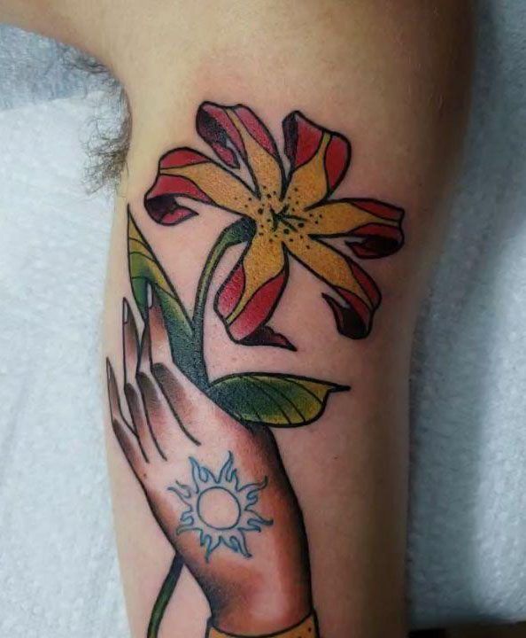 30 Pretty Daylily Tattoos Show Your Temperament