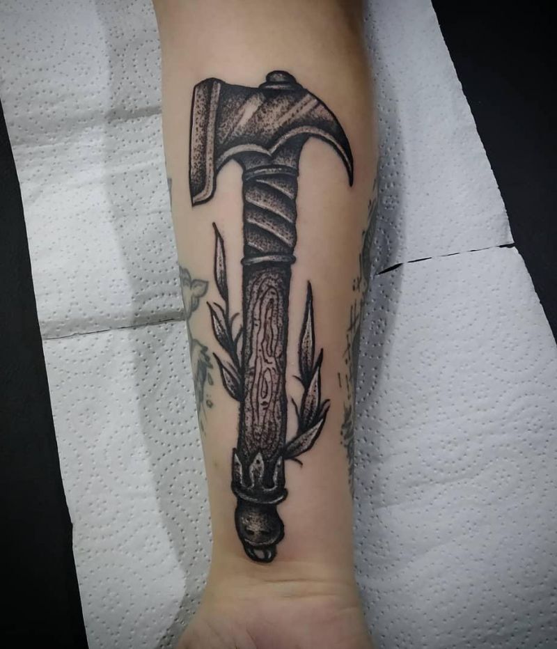 30 Pretty Hammer Tattoos You Will Love