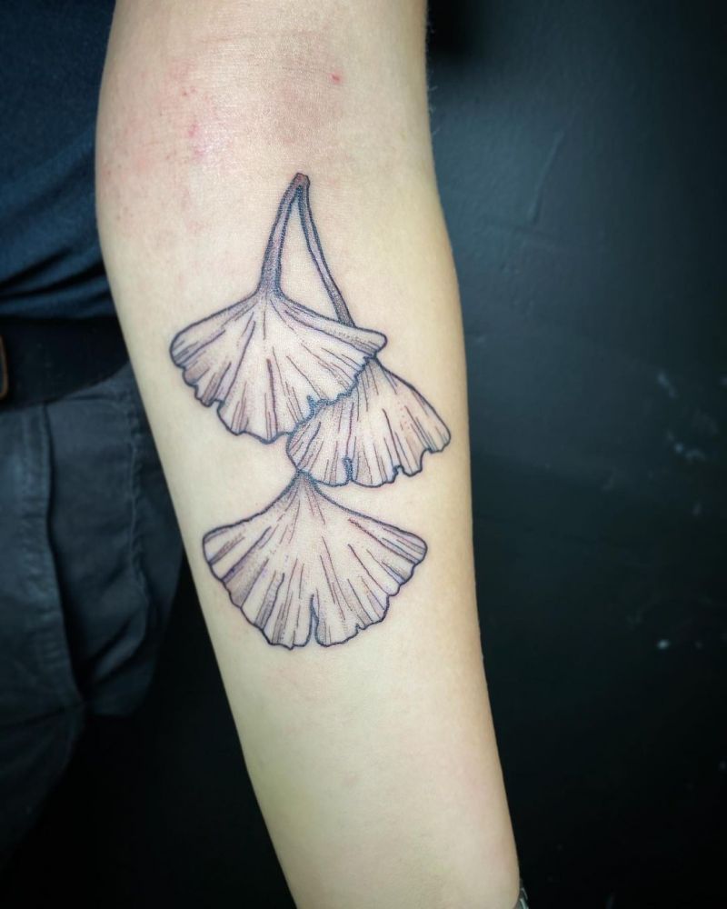 30 Pretty Ginkgo Tattoos to Inspire You