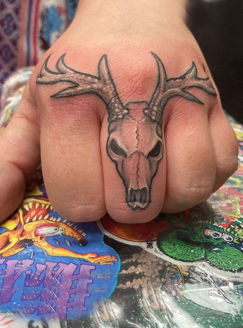 30 Pretty Deer Skull Tattoos Make You More Attractive