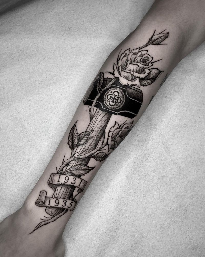 30 Pretty Hammer Tattoos You Will Love