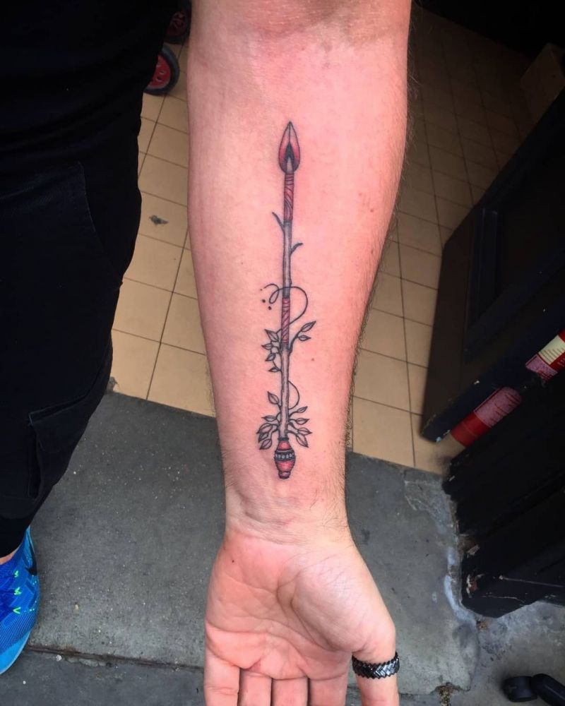 30 Pretty Spear Tattoos You Must Try