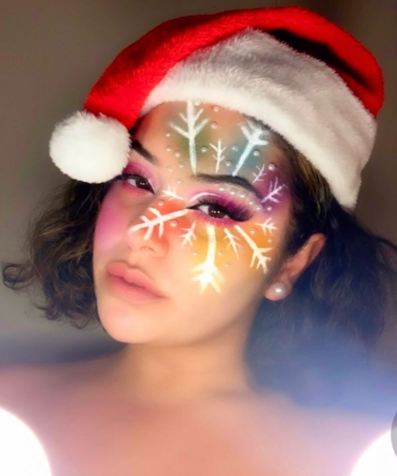 30 Glamorous Christmas Makeup Looks For Holiday