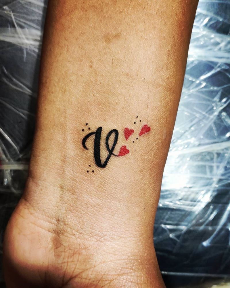 30 Pretty Initial Tattoos You Will Love