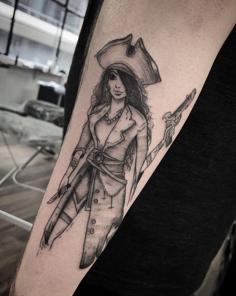 30 Pretty Pirate Tattoos You Will Love