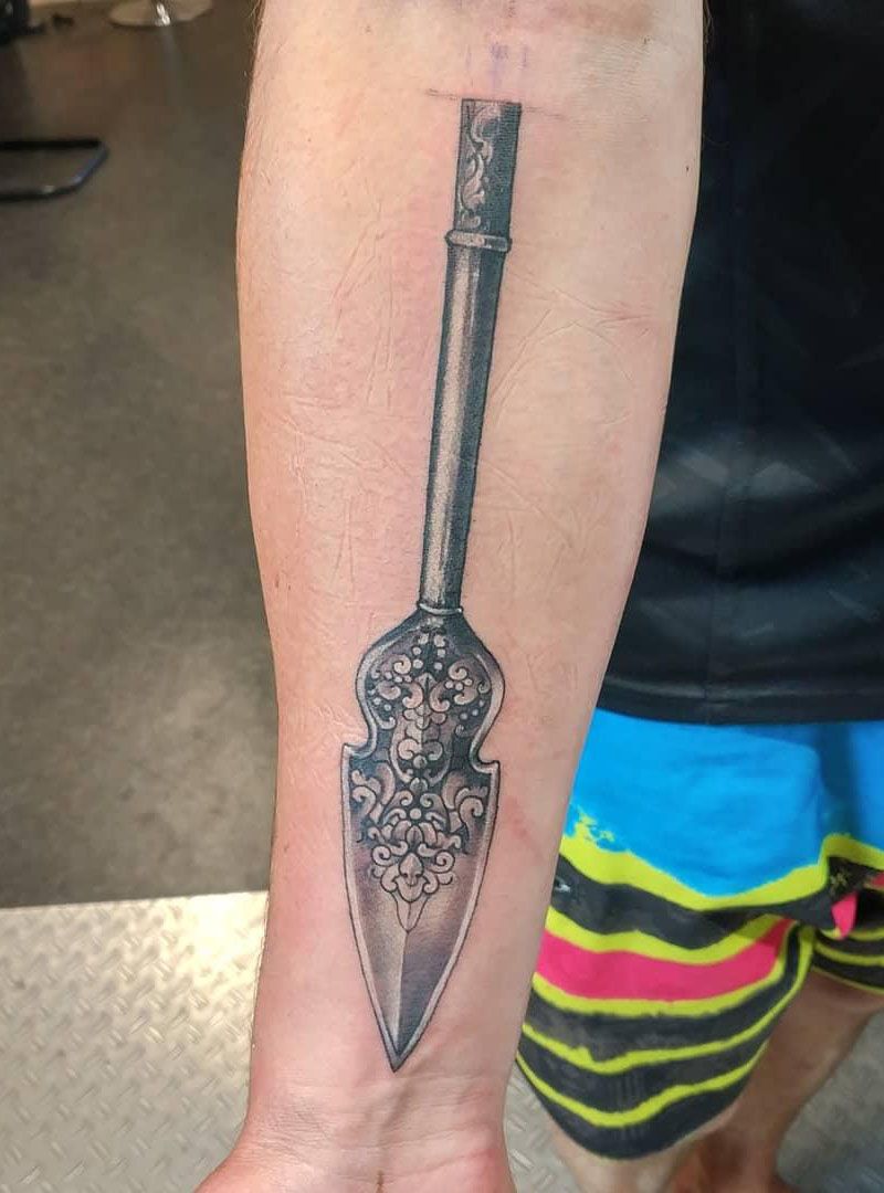 30 Pretty Spear Tattoos You Must Try