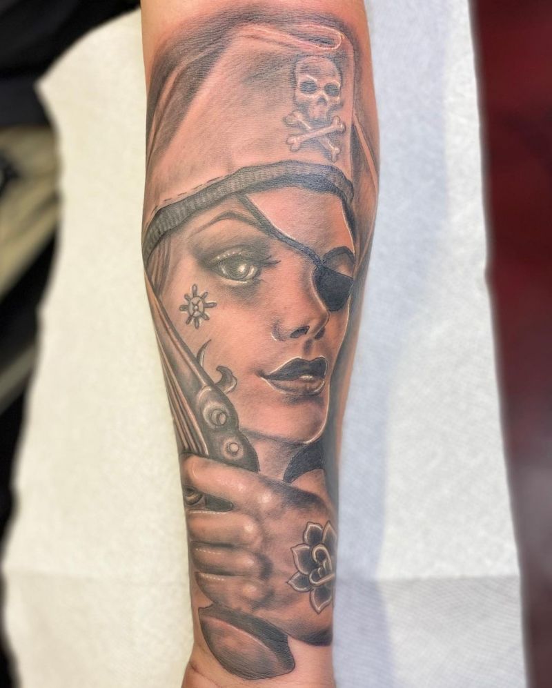 30 Pretty Pirate Tattoos You Will Love