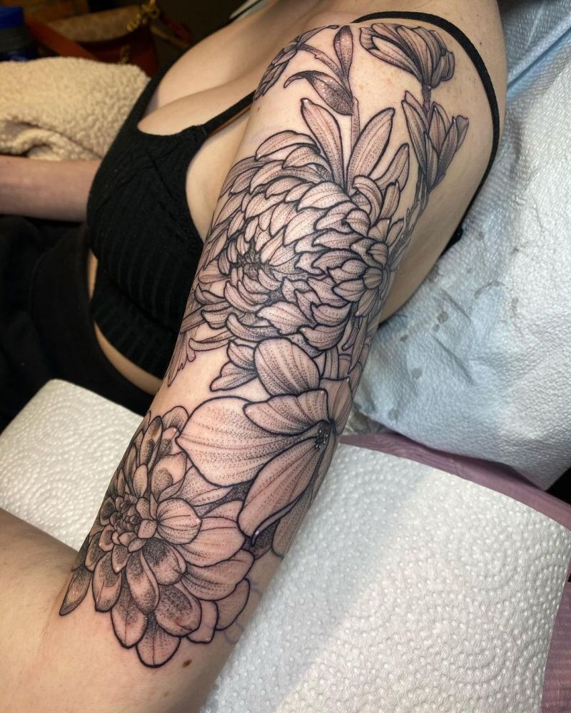 30 Pretty Dahlia Tattoos You Must Try