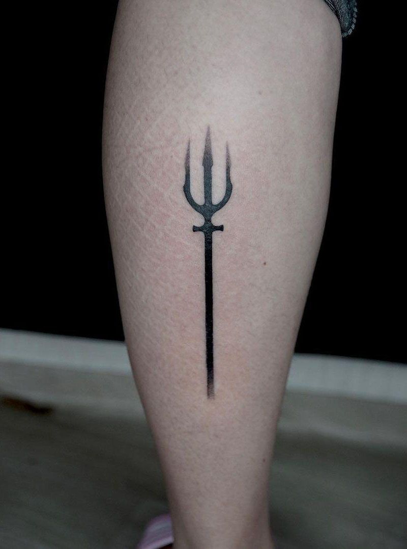 30 Pretty Spear Tattoos You Must Try