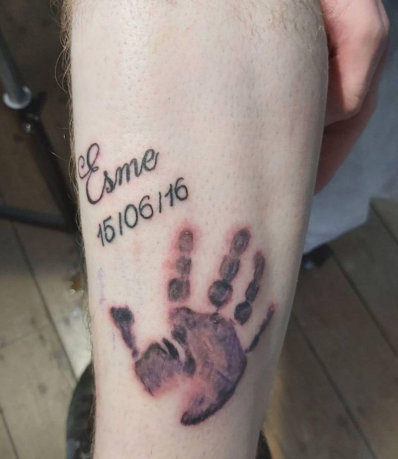 30 Pretty Handprint Tattoos You Can't Help Trying